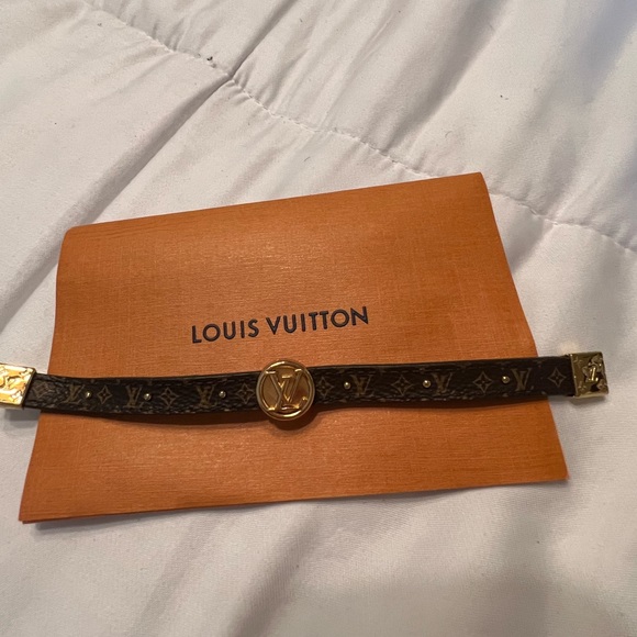 Louis Vuitton Reversible bracelet/Black and Monogram - Picture 7 of 14